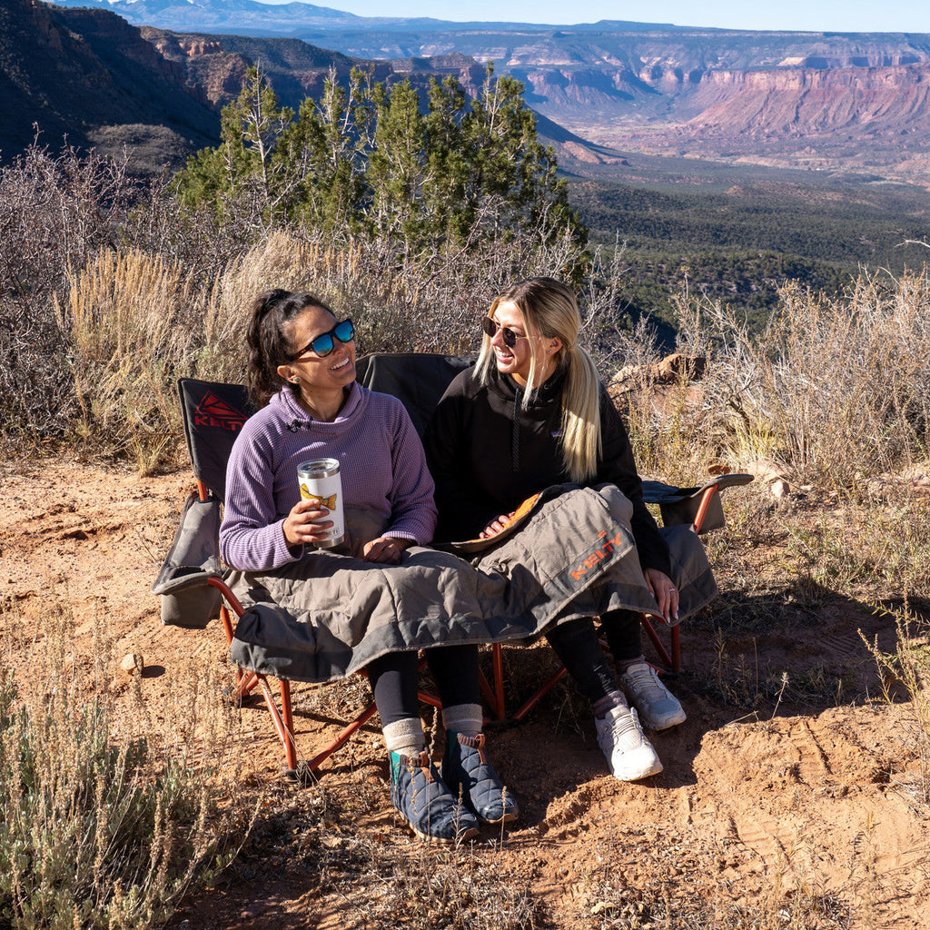 Low-Loveseat Nest